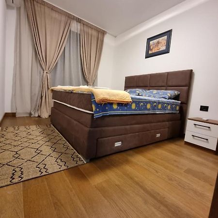 Fantastic New Centre Apartment Podgorica Exterior foto