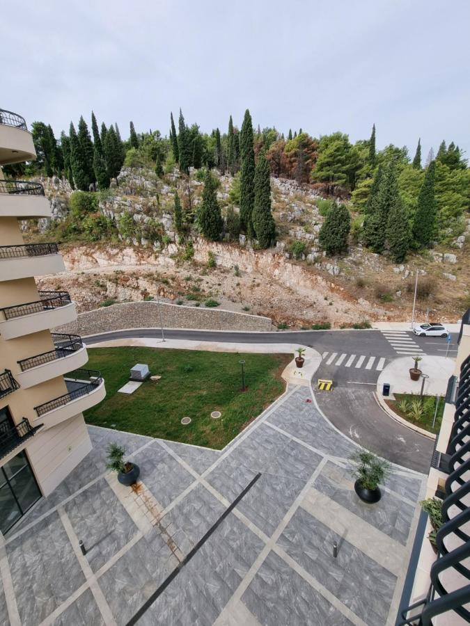 Fantastic New Centre Apartment Podgorica Exterior foto